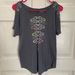 Mudd XS Grey Cold Shoulder Arrow Blouse